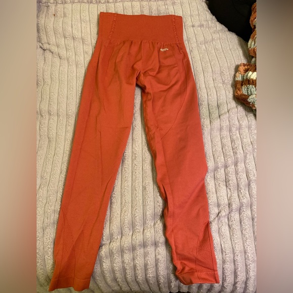 AYBL leggings - Picture 2 of 4